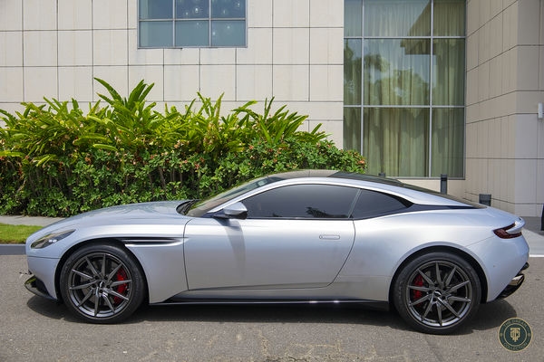 Aston Martin DB11 GT angle 5